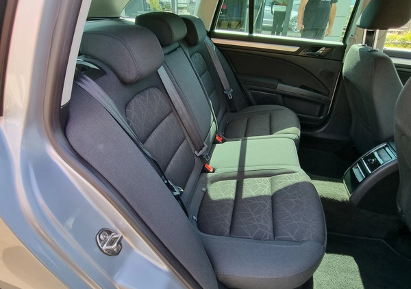 Skoda Superb cena 35600 przebieg: 239700, rok produkcji 2012 z Ostrów Lubelski małe 562
